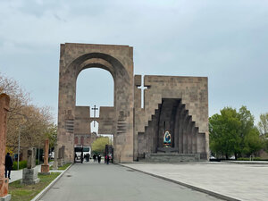 Gate of King Trdat the Great and Gregory the Illuminator (Armavir Region, City of Ejmiatsin), landmark, attraction