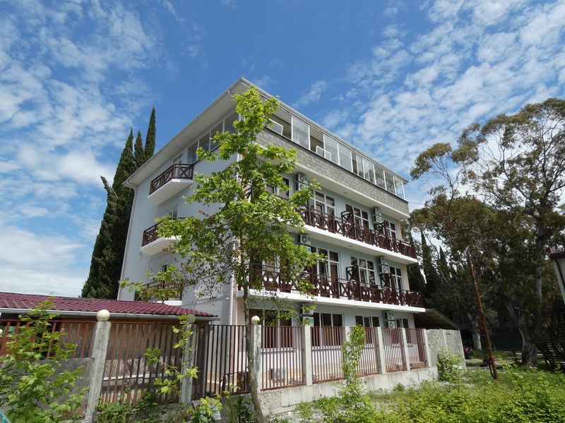 Фото отеля 2