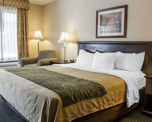 Гостиница Quality Inn Riverside near Ucr and Downtown в Риверсайде