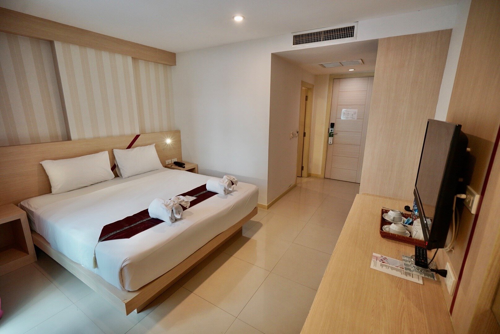 Фото SunSeaSand Hotel Patong