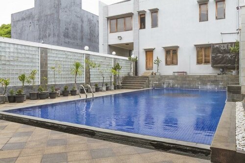 Гостиница RedDoorz near Jatinangor Town Square