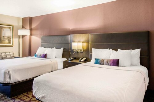 Гостиница Comfort Inn Largo-Washington Dc East
