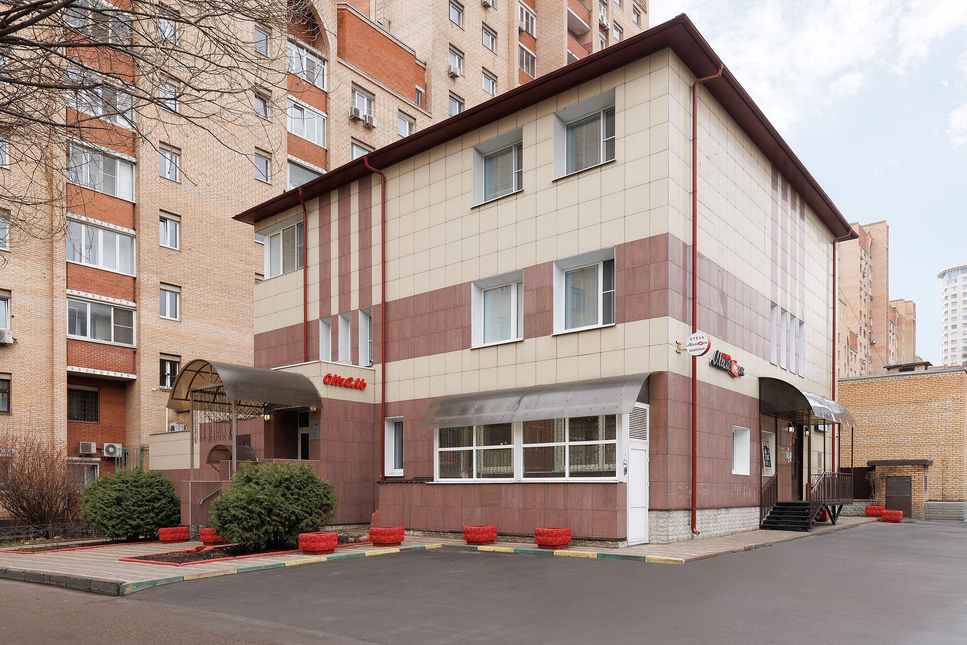 Фото отеля 1