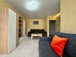 Room-Room № 10 (ulitsa 20-letiya Oktyabrya, 52), short-term housing rental
