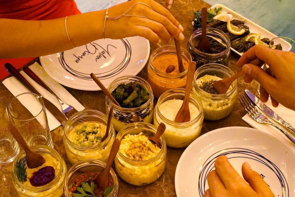 Cafe Yalan Dunya, Istanbul, photo