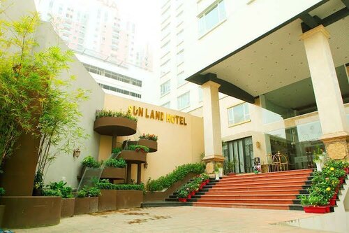 Гостиница The Arrivals Hotel - Best Pool-Chill Sky в Хошимине