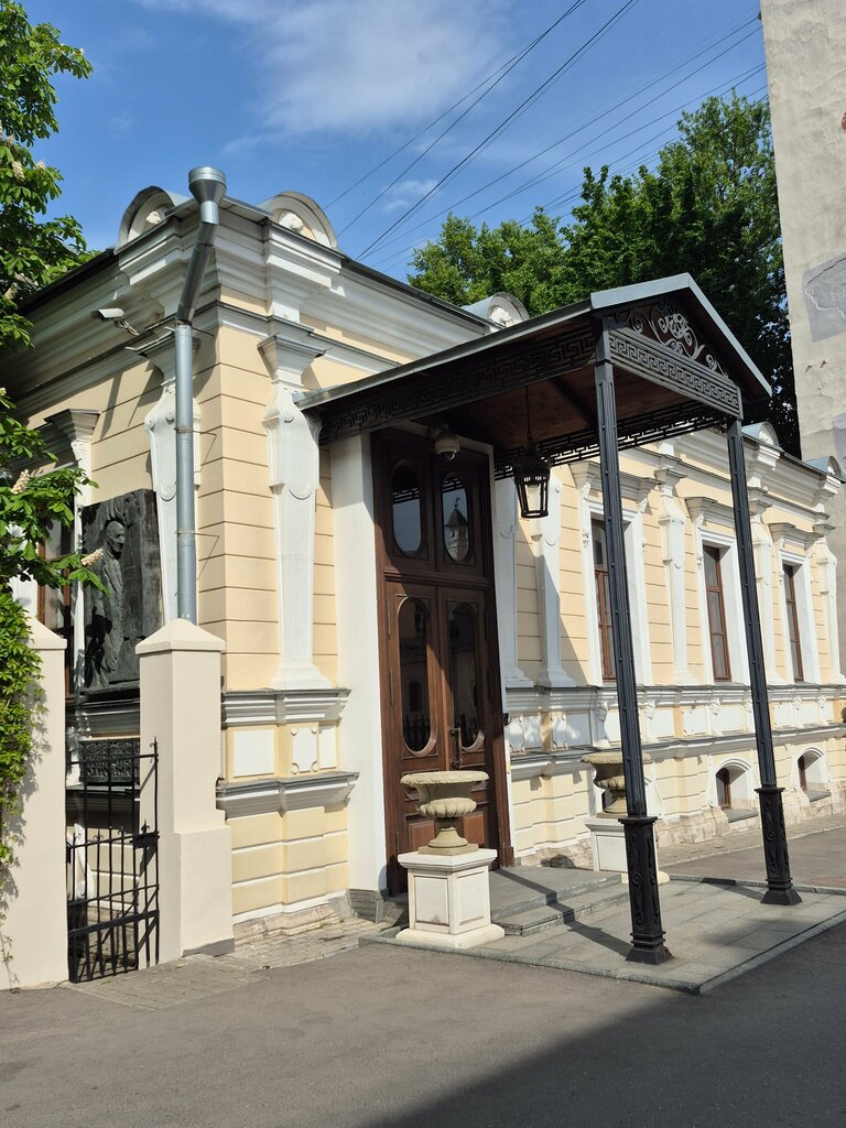 Landmark, attraction Главный дом городской усадьбы А.П. Сумарокова - П.А. Голицына, Moscow, photo