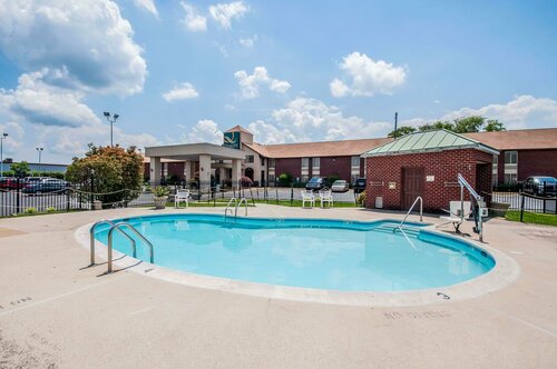 Гостиница Quality Inn near Potomac Mills в Вудбридже