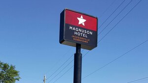 Гостиница Magnuson Hotel Jacksonville Downtown
