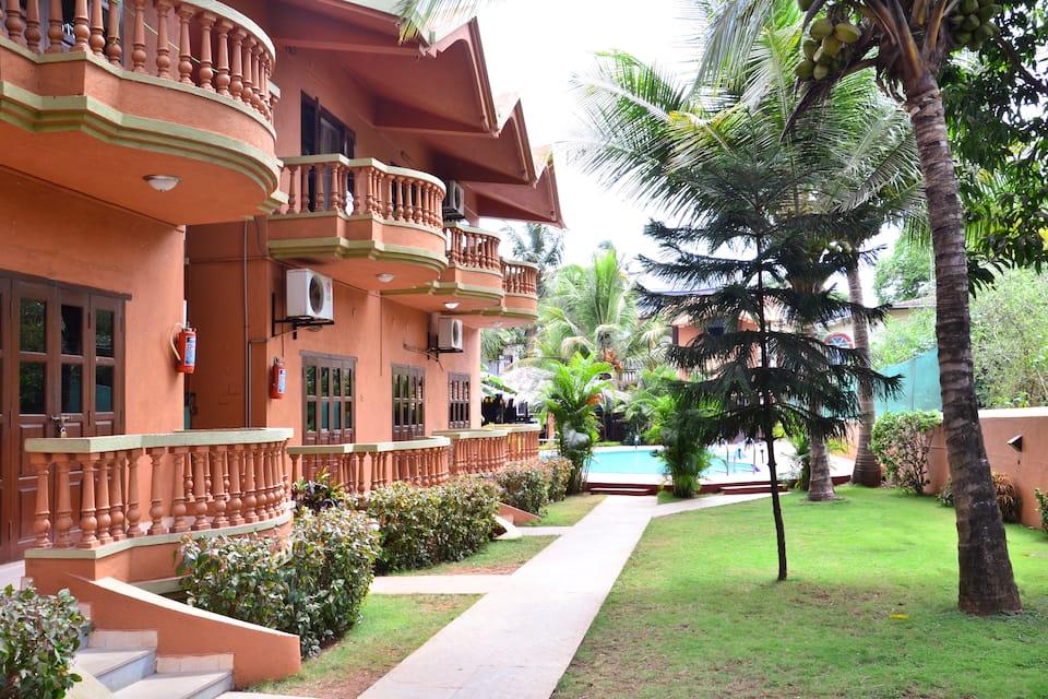 Фото Ruffles Beach Resort