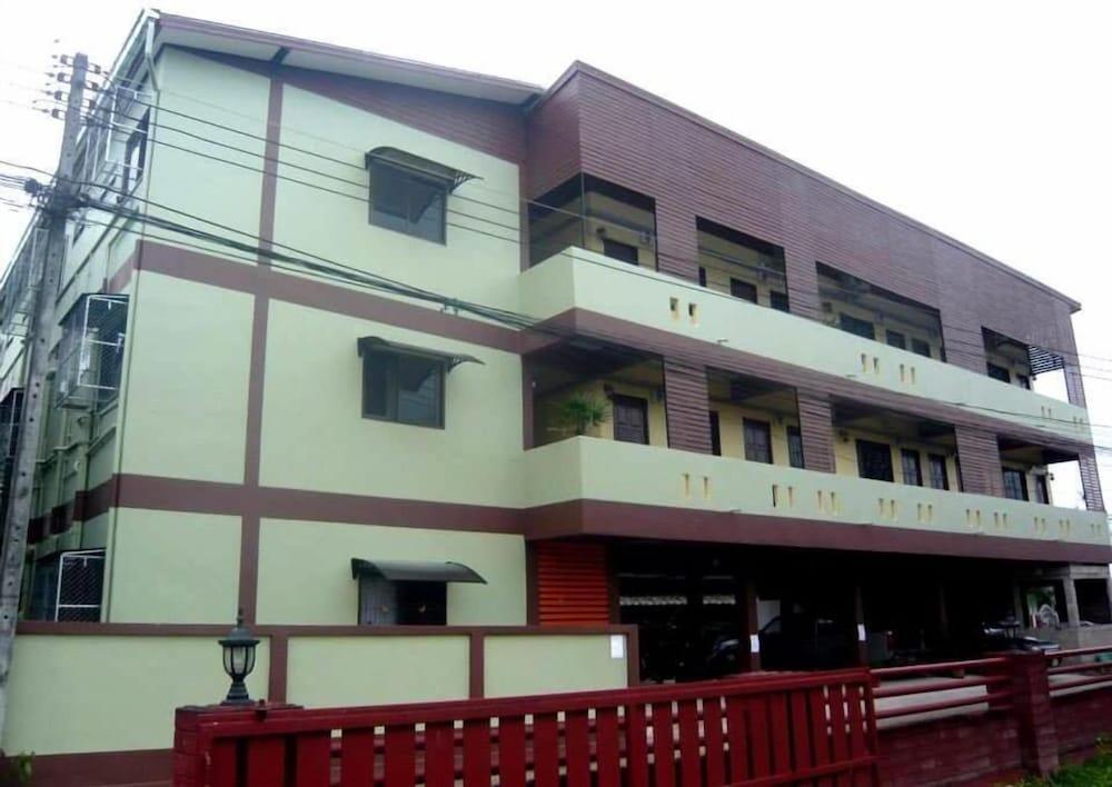 Фото Jansupar Court