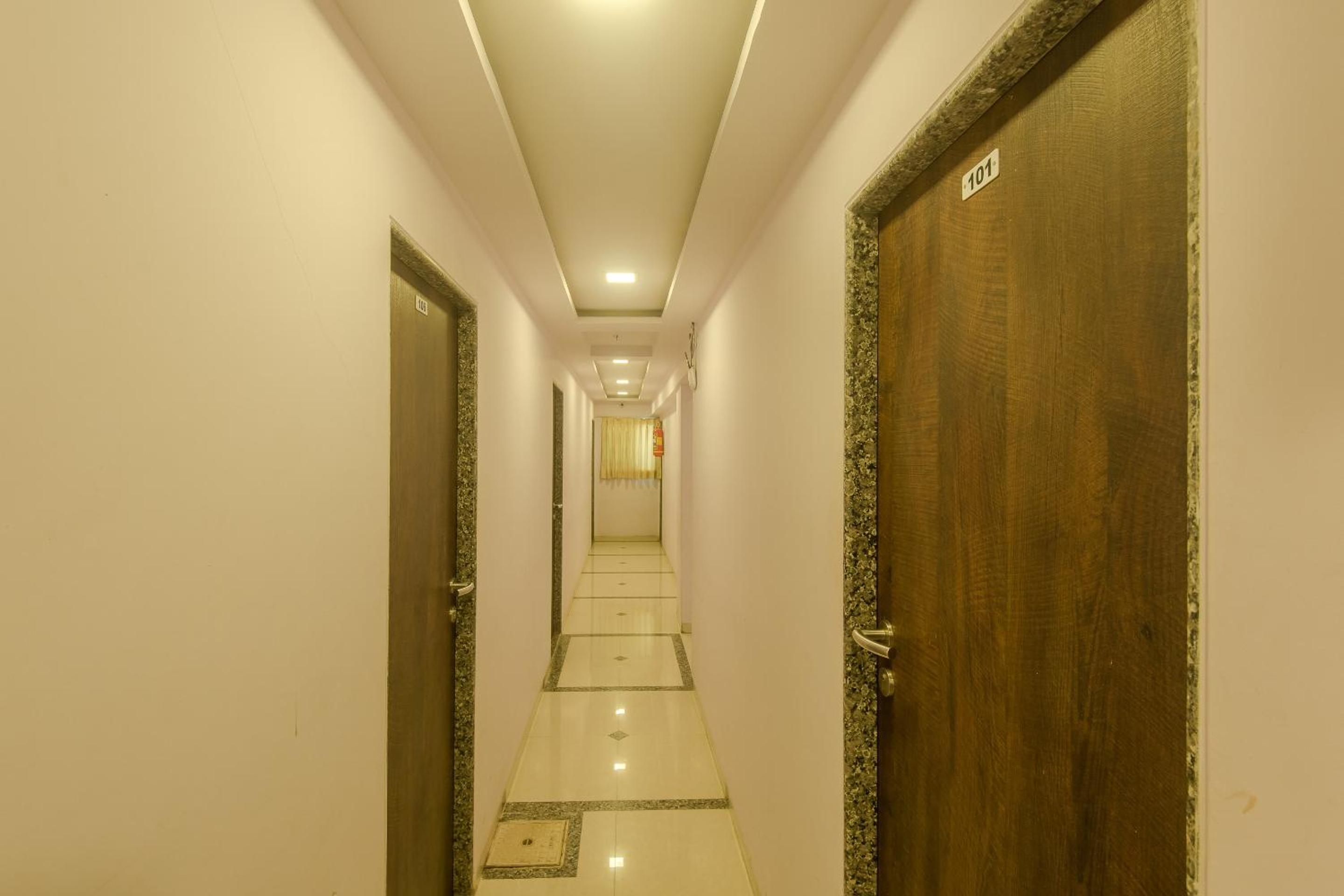 Фото Oyo 8685 Hotel Stayland