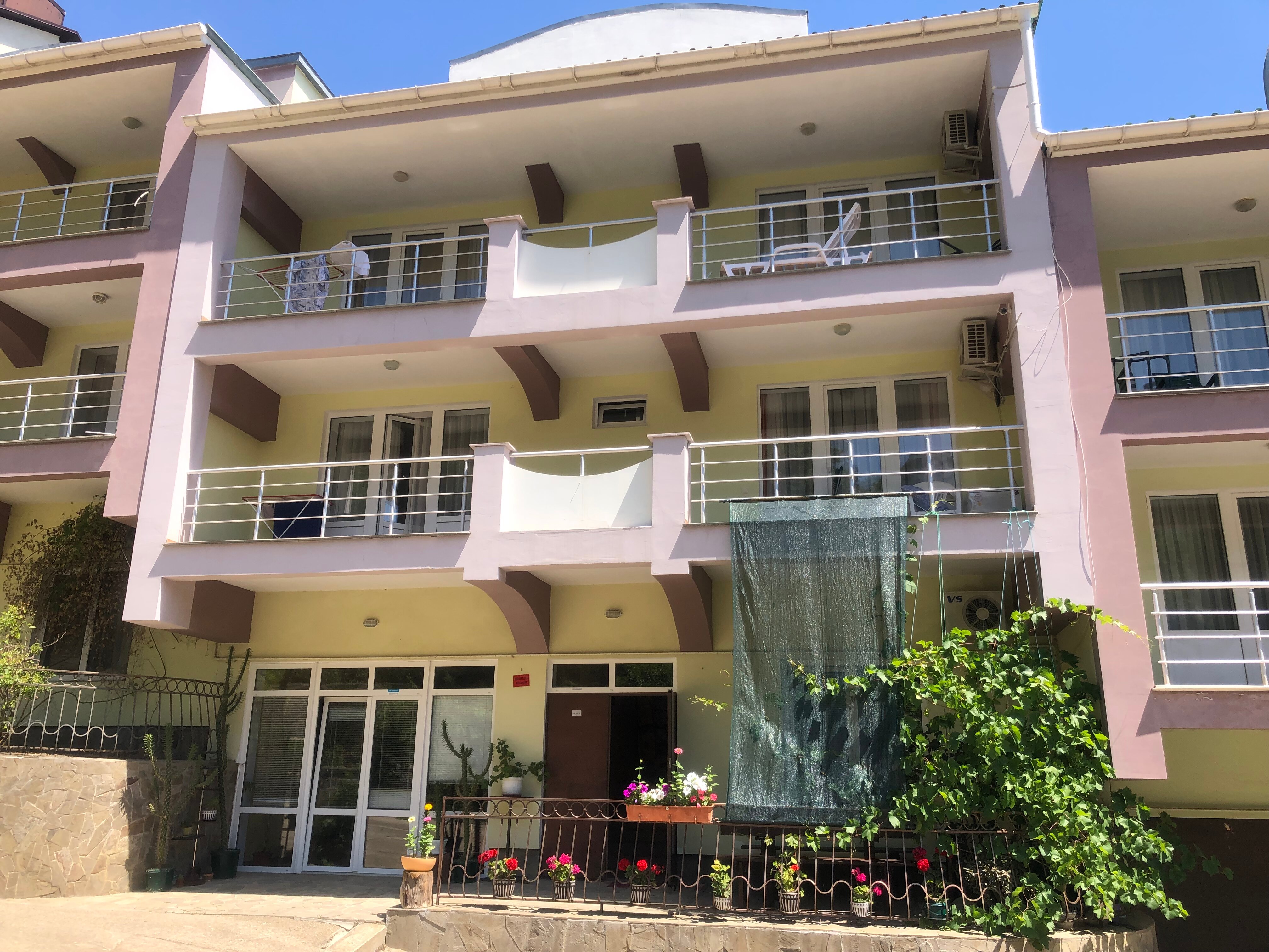 Фото отеля 1