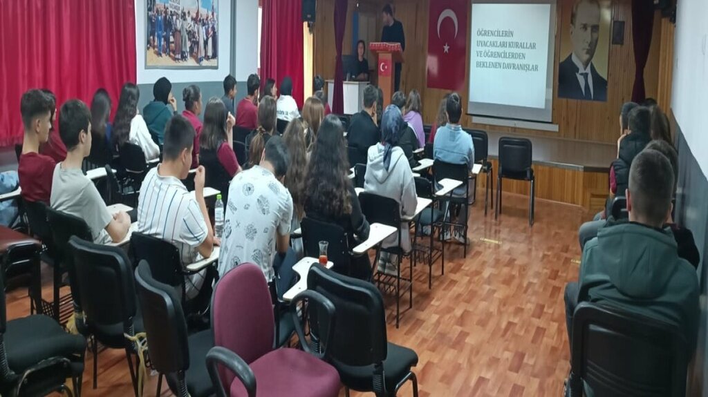 School Beycuma Martyr Police Officer Cagdas Arslan Vocational High School, Caycuma, photo