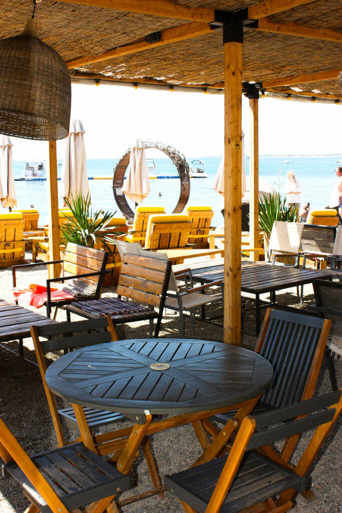 Cafe Salamandra, Gelendgik, photo