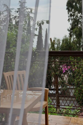 Внешний вид отеля Аимара в Гагре, фото 4