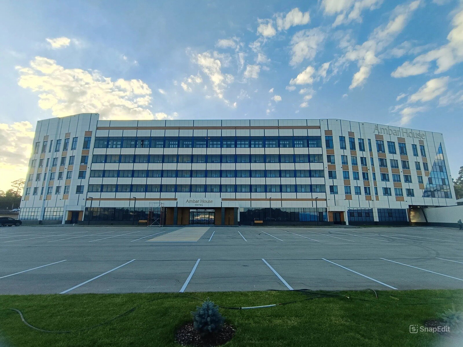 Фото Амбар Хаус