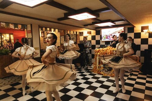 Zemtsova yalangoch fotosurat