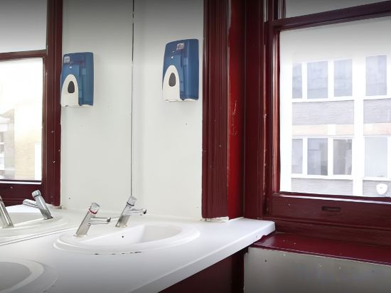 Фото PubLove The Steam Engine Hostel