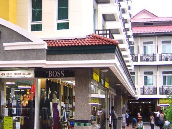 Фото Rambuttri House