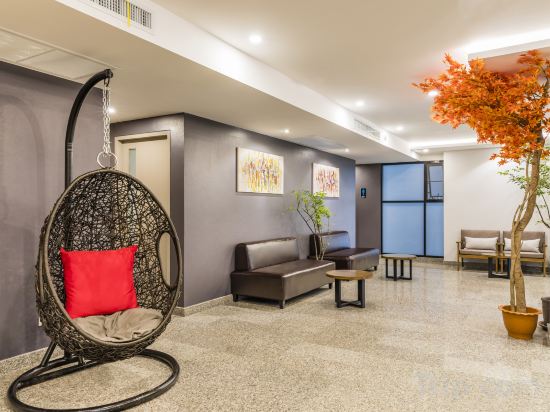 Фото Livotel Hotel Hua Mak Bangkok