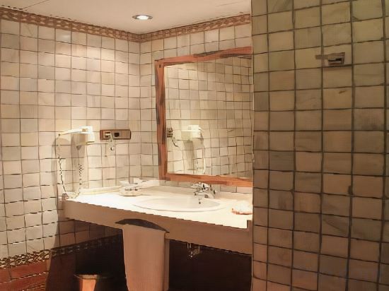 Фото Basic Hotel Doña Manuela