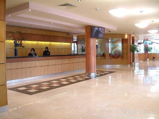 Фото Hilton Garden Inn London Heathrow Airport