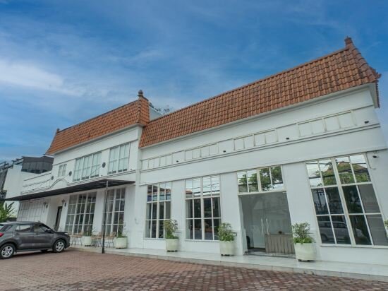 Фото Hotel Santika Seminyak