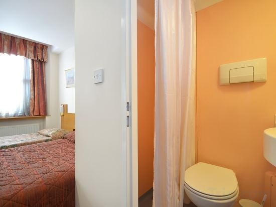 Фото Alexandra Hotel