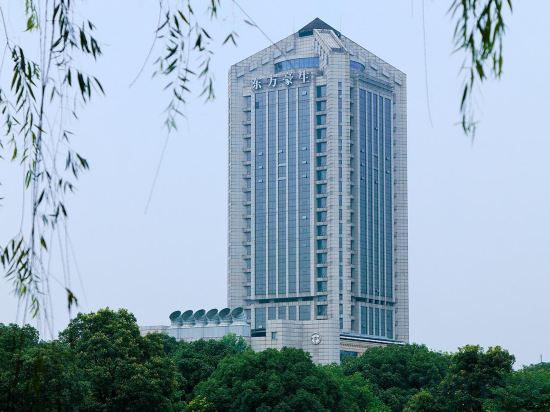 Фото Oriental Deluxe Hotel