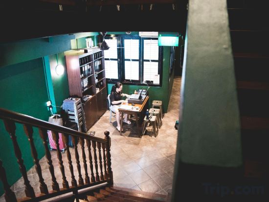 Фото Wink @ Mosque Street