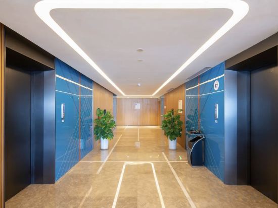 Фото Holiday Inn Express Chengdu North Railway Station