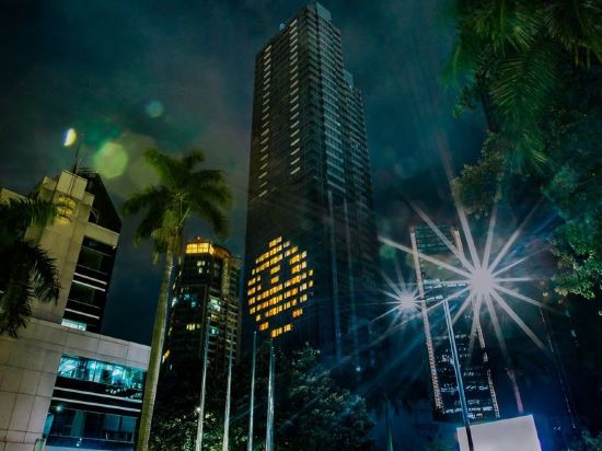 Фото The Ritz-Carlton Jakarta Mega Kuningan