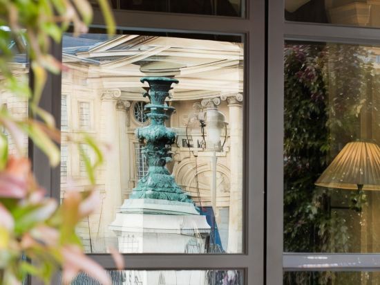 Фото Hôtel des Grands Hommes