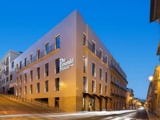 Фото The Emerald House Lisbon Curio Collection by Hilton