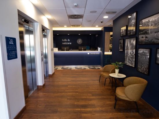 Фото Travelodge Madrid Alcalá