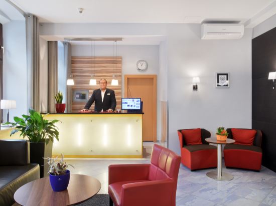 Фото Lucia Hotel