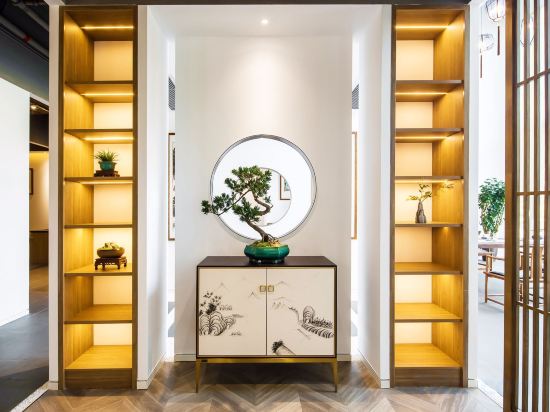 Фото Taihua Wutong Hotel