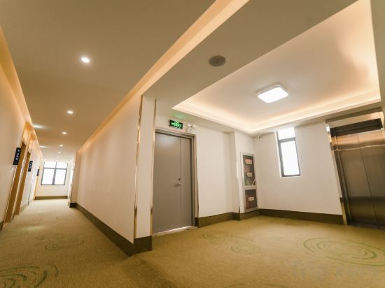 Фото GreenTree Inn Suzhou Zhangjiagang City Jingang Town