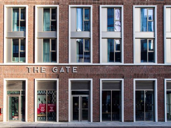 Фото The Gate