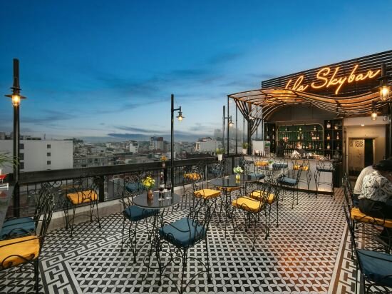 Фото Amira Hotel Hanoi