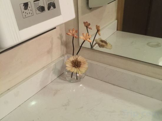 Фото Lin'an Academic Exchange Center