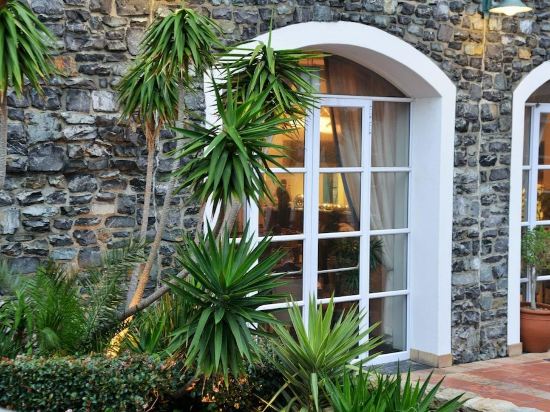 Фото The Commodore