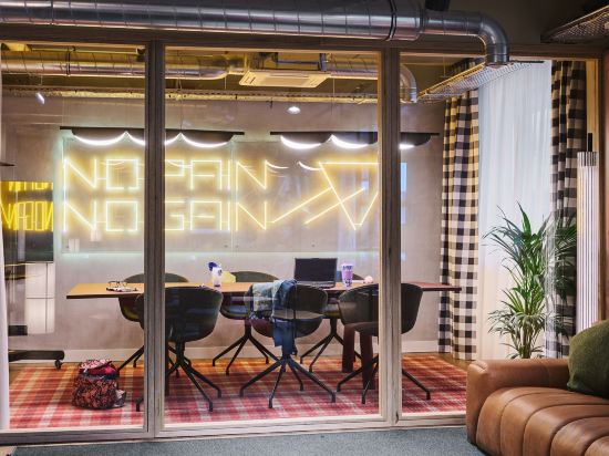 Фото Moxy Annecy