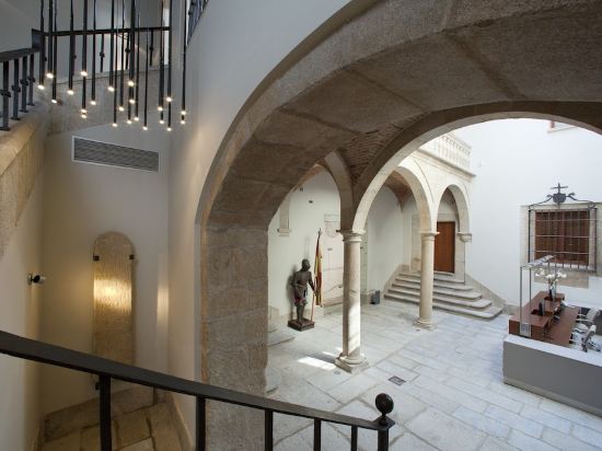 Фото Отель Parador de Cáceres