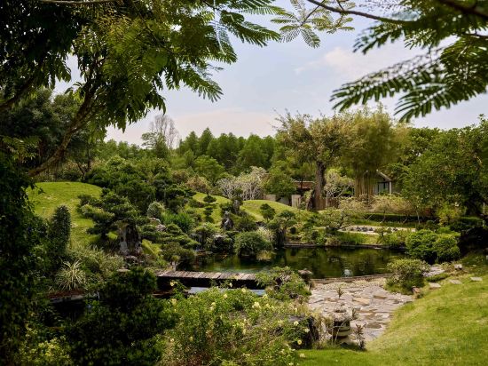 Фото ANhill Boutique