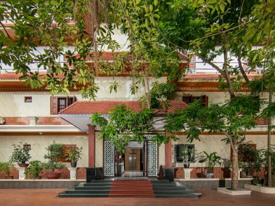 Фото Nam Hai Hotel