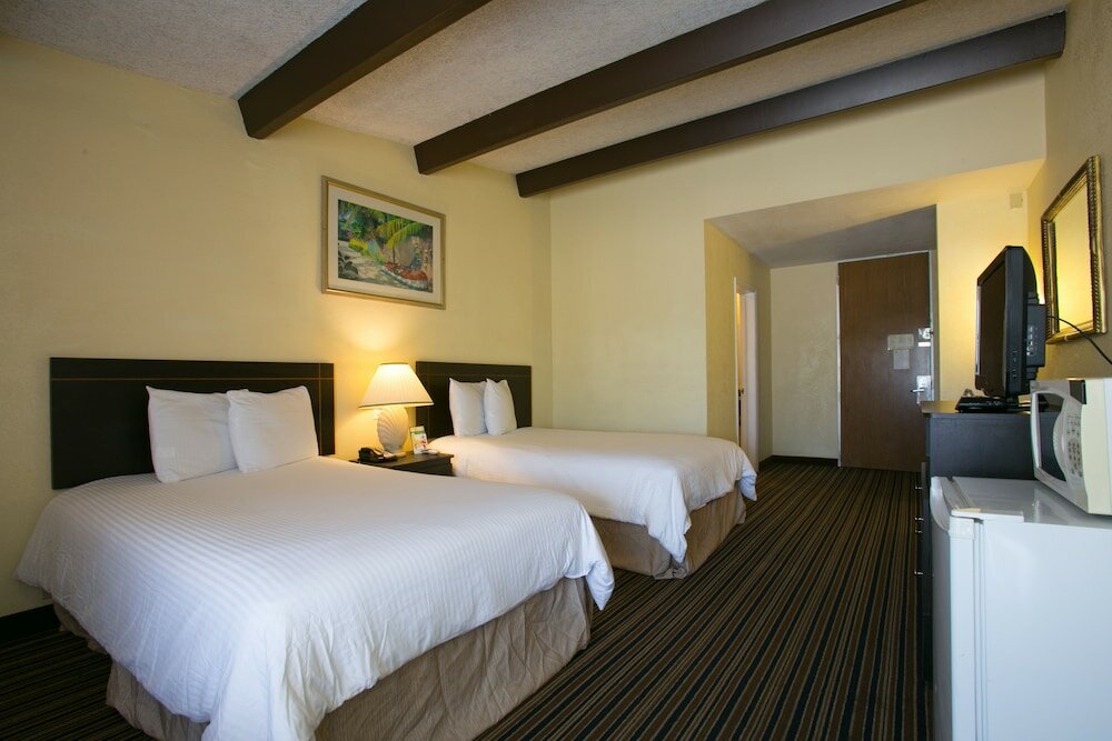 Фото Hollywood Gateway Inn