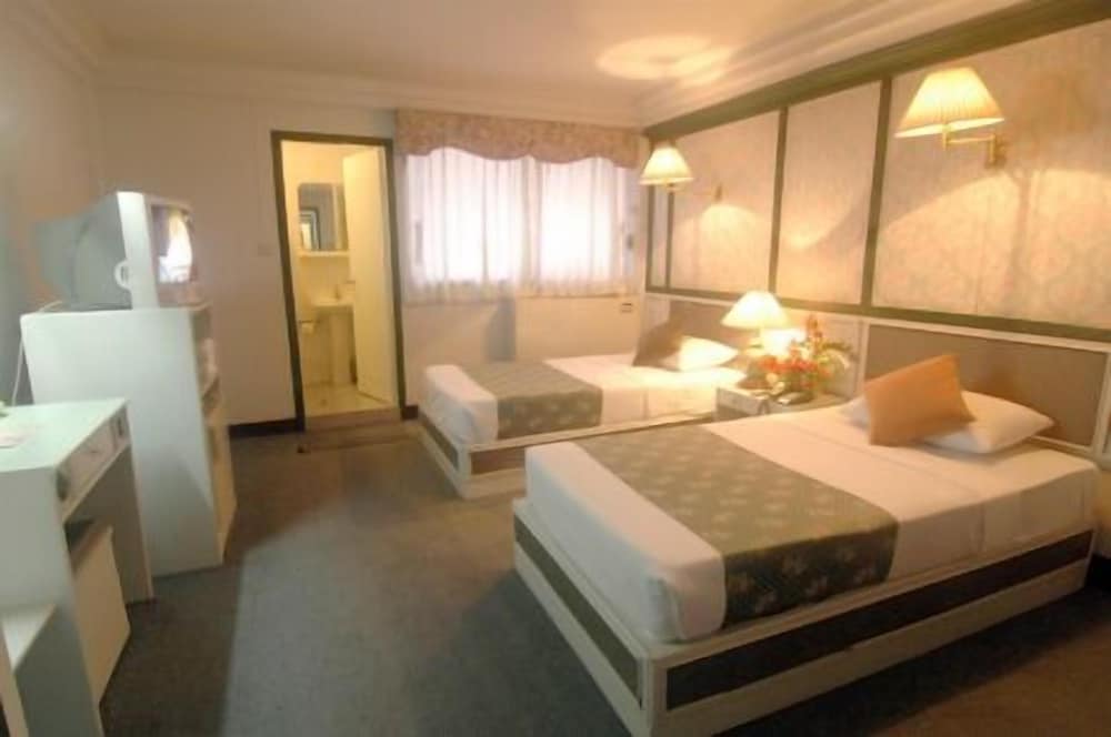 Фото Highway Hotel