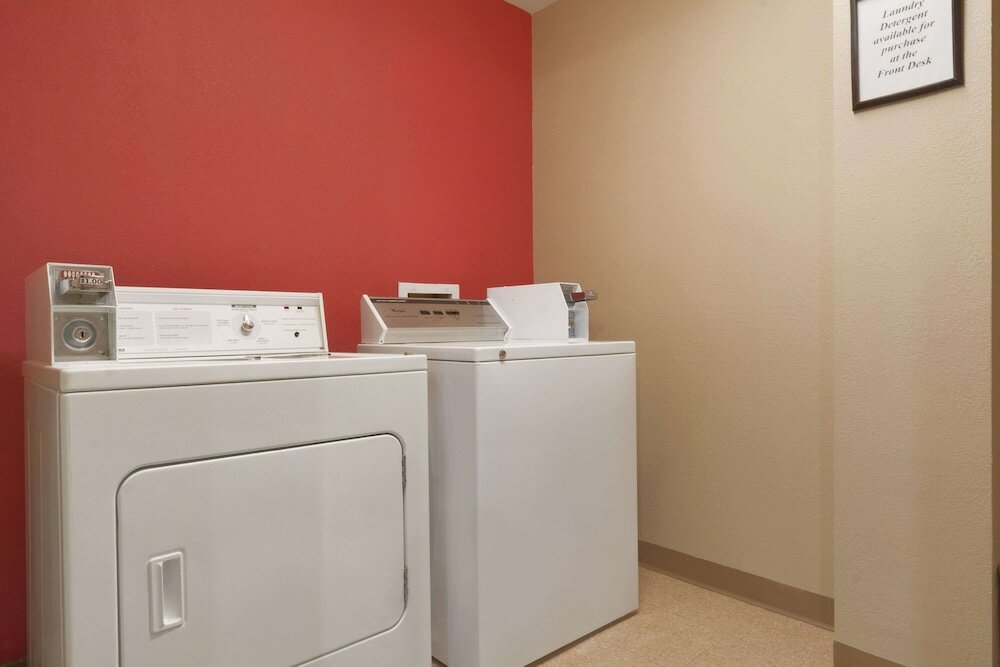 Фото Ramada by Wyndham Raleigh